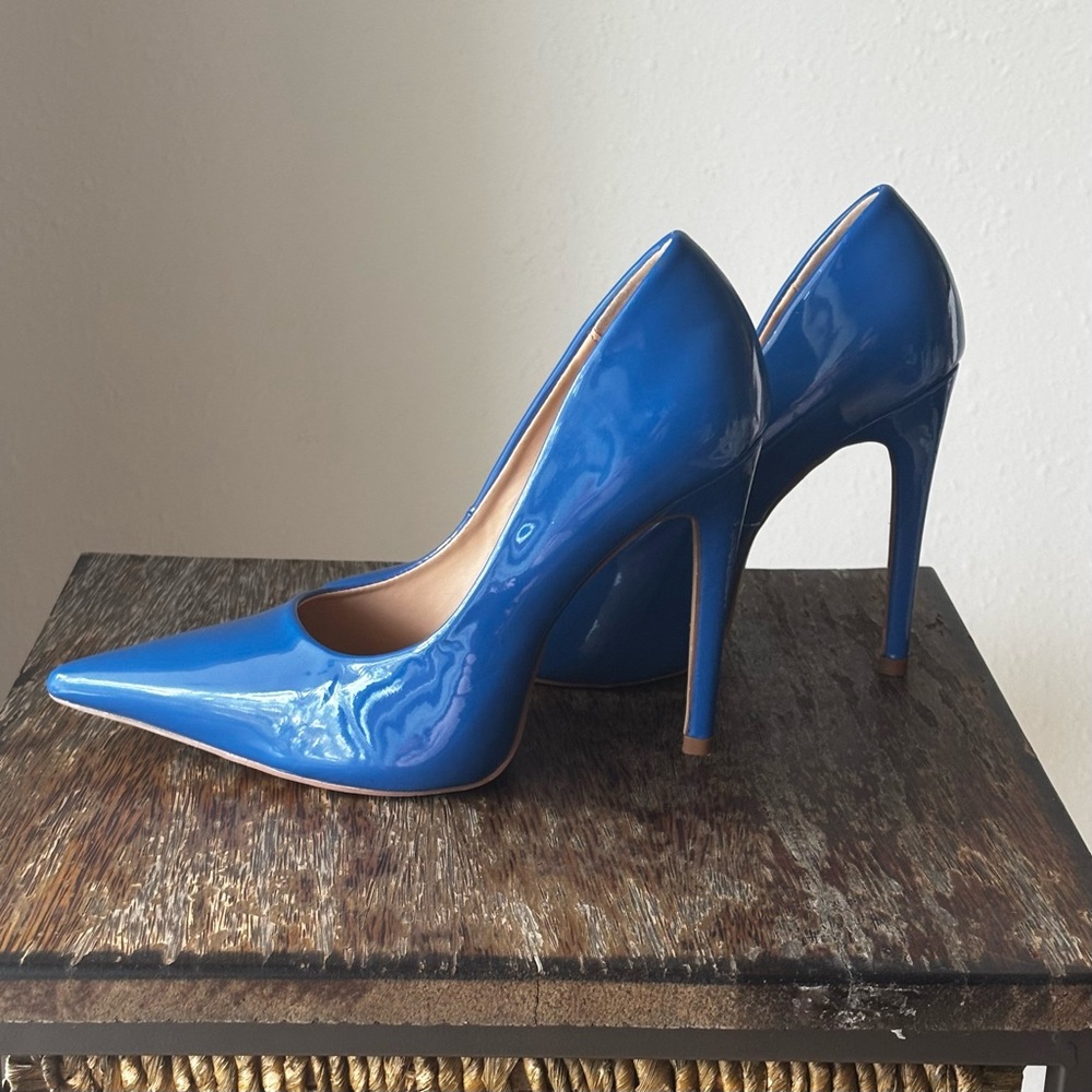 Red Cherry Blue Patent Pointed Toe Stiletto Pump-Classic Heels Women’s Size 6M